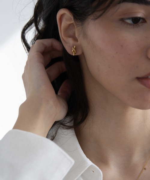 abaskdesign（アバスクデザイン）の「金属アレルギー対応 ノットバースモールステンレスピアス（ピアス（両耳用）・レディース・シルバー/ゴールド・FREE）」の21枚目の写真