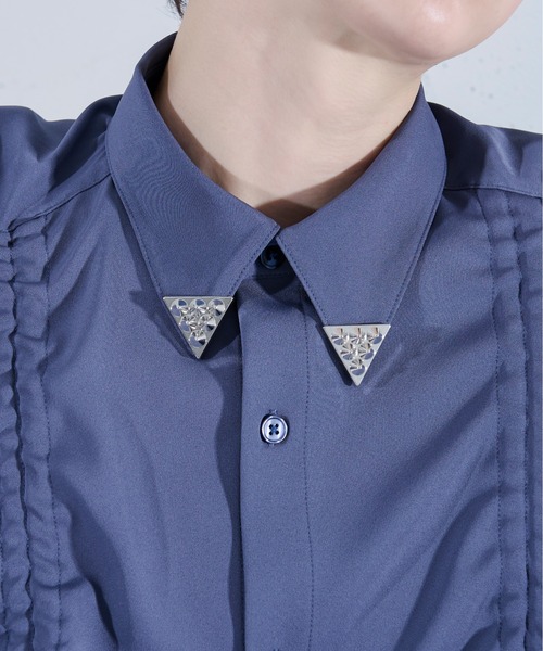 Ellno Loset（エルノロゼット）の「シャツエリデザインピン（ブローチ