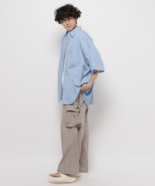 niko and...（ニコアンド）の「エクストラワイドショートスリーブシャツ（シャツ/ブラウス・メンズ・サックスブルー/オフホワイト/チャコール/ライトグリーン・BIG(L)）」の12枚目の写真