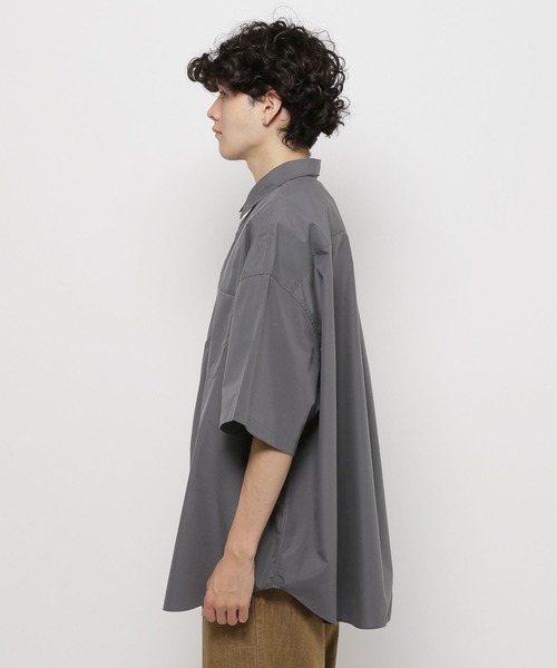 niko and...（ニコアンド）の「エクストラワイドショートスリーブシャツ（シャツ/ブラウス・メンズ・サックスブルー/オフホワイト/チャコール/ライトグリーン・BIG(L)）」の16枚目の写真