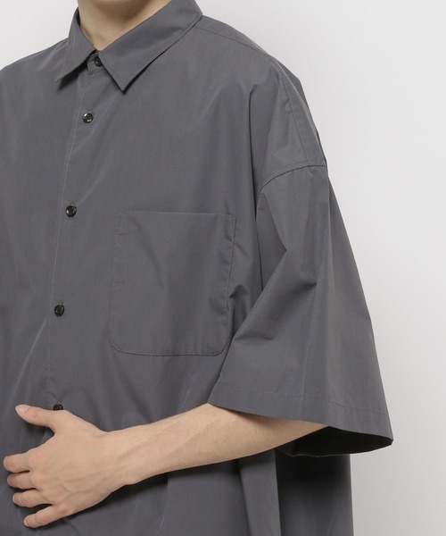 niko and...（ニコアンド）の「エクストラワイドショートスリーブシャツ（シャツ/ブラウス・メンズ・サックスブルー/オフホワイト/チャコール/ライトグリーン・BIG(L)）」の19枚目の写真