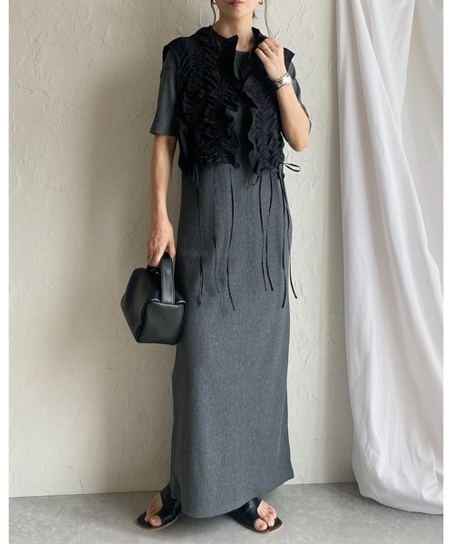 She's Closet（シーズクローゼット）の「ショート丈クロップドドロストシャーリングギャザーリボンビスチェベスト（ベスト・レディース・グレー/グレイッシュベージュ/ブラック・FREE）」の21枚目の写真