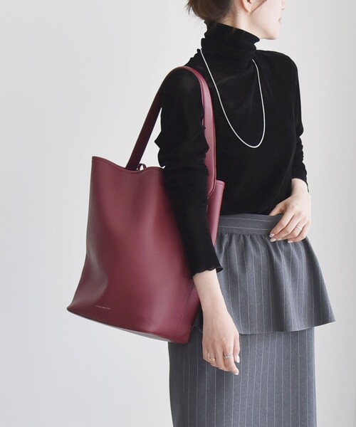 quaranciel(カランシエル)の「quaranciel: ワンハンドル バケツ トート バッグ(A4対応)(トートバッグ・レディース・キャメル/バーガンディー/ブラック/シルバー・ONE SIZE)」の3枚目の写真