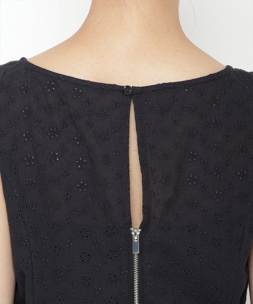 REDYAZEL（レディアゼル）の「エンブロイダリーロンパース（つなぎ/オールインワン・レディース・オフホワイト/ブラック/サックスブルー・FREE）」の19枚目の写真