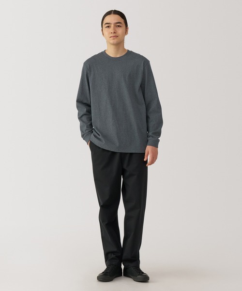 無印良品(ムジルシリョウヒン)の「紳士 洗いざらし太番手クルーネック長袖Tシャツ(Tシャツ/カットソー・メンズ・チャコールグレー・S/M/L/XL)」の2枚目の写真
