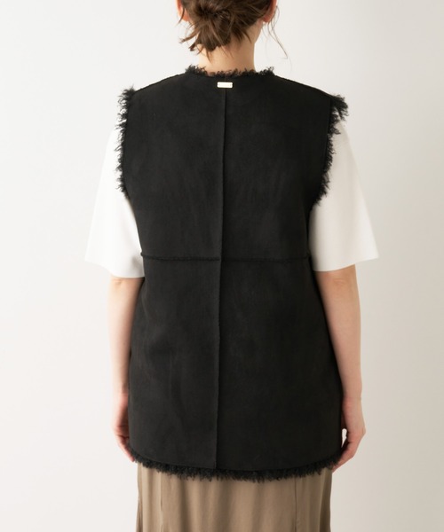 MICA&DEAL（マイカ＆ディール）の「Vネックフェイクファーベスト