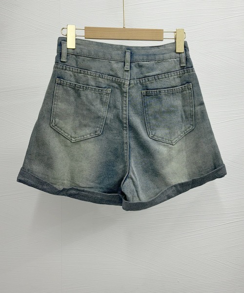 Miniministore(ミニミニストア)の「ロールアップ デニムショートパンツ 美脚(デニムパンツ・レディース・ブルーグレー・L/S/XL/M)」の12枚目の写真