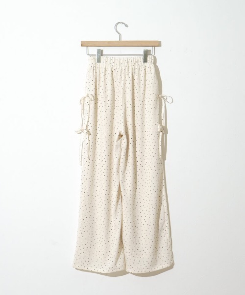 flower（フラワー）の「サイドリボンドットパンツ（その他パンツ・レディース・アイボリー/ネイビー・FREE）」の7枚目の写真