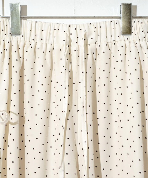 flower（フラワー）の「サイドリボンドットパンツ（その他パンツ・レディース・アイボリー/ネイビー・FREE）」の5枚目の写真