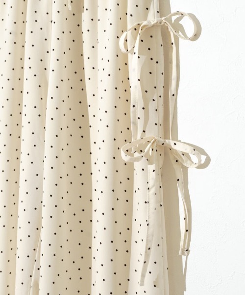 flower（フラワー）の「サイドリボンドットパンツ（その他パンツ・レディース・アイボリー/ネイビー・FREE）」の3枚目の写真