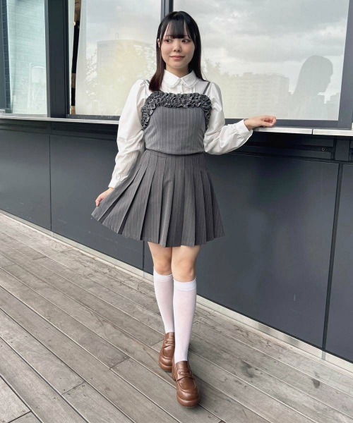 F i.n.t(フィント)の「【セットアップ対応】レジメストライププリーツミニスカート/fint(スカート・レディース・グレー×ホワイト/ブラウン・FREE)」の9枚目の写真