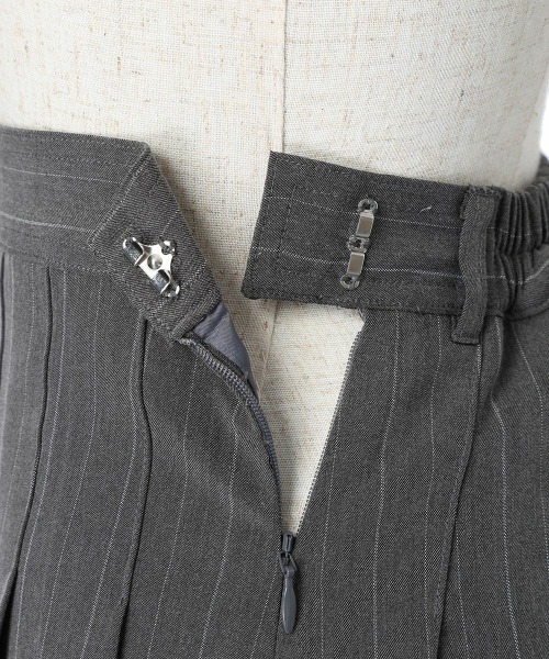 F i.n.t(フィント)の「【セットアップ対応】レジメストライププリーツミニスカート/fint(スカート・レディース・グレー×ホワイト/ブラウン・FREE)」の5枚目の写真