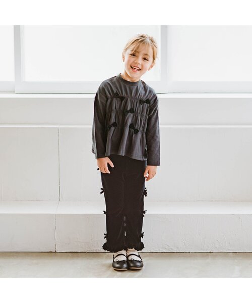 p.premier（ピードットプルミエ）の「たくさんリボンのプルオーバー（Tシャツ/カットソー・キッズ・チャコール/オフホワイト・90/100/110/120/80/130/140）」の3枚目の写真