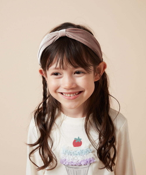 a.v.v（アーヴェヴェ）の「[KIDS]ベロアカチューシャ（カチューシャ・キッズ・ブラック/ベージュ・120）」の3枚目の写真