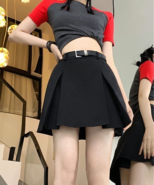 kirakiraShop(キラキラショップ)の「タック プリーツ ツイル ミニスカート(スカート・レディース・ブラウン/ブラック/グレー・S/M/L)」の5枚目の写真