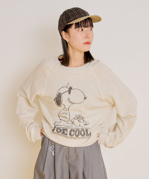 WHIMSIC（ウィムジック）の「【UNISEX/PEANUTS×FTL】エスクルーシブスウェットシャツ（スウェット・レディース・オフホワイト/チャコールグレー/ブルー/ピンク/イエロー・SMALL/LARGE）」の7枚目の写真