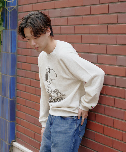 WHIMSIC（ウィムジック）の「【UNISEX/PEANUTS×FTL】エスクルーシブスウェットシャツ（スウェット・レディース・オフホワイト/チャコールグレー/ブルー/ピンク/イエロー・SMALL/LARGE）」の11枚目の写真