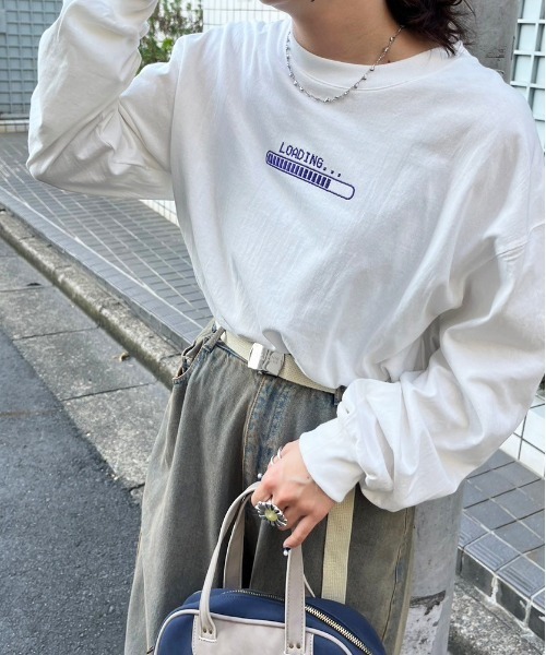 DOUBLE NAME(ダブルネーム)の「GAMER BACK刺しゅうロンTEE(Tシャツ/カットソー・レディース・オフホワイト/スミクロ/グレー/ブルー・FREE)」の18枚目の写真