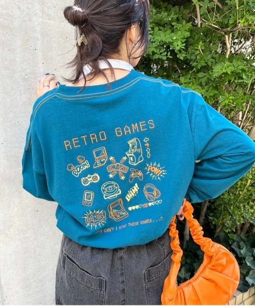 DOUBLE NAME(ダブルネーム)の「GAMER BACK刺しゅうロンTEE(Tシャツ/カットソー・レディース・オフホワイト/スミクロ/グレー/ブルー・FREE)」の13枚目の写真