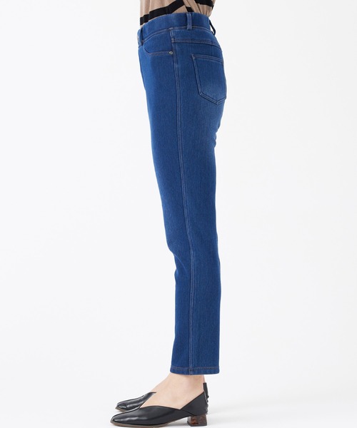 BELLUNA PLUS(ベルーナ)の「裏ベロアストレッチ素材レギンスパンツ65(その他パンツ・レディース・ブラック/アイボリー/ワイン/インディゴブルー/チャコール・SMALL/MEDIUM/LARGE/X-LARGE)」の17枚目の写真
