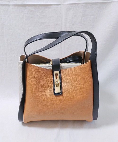 Q（キュー）の「3レイヤーヒネリトート（トートバッグ・レディース・キャメル/アイボリー・ONE SIZE）」の8枚目の写真