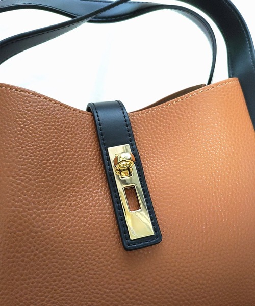 Q（キュー）の「3レイヤーヒネリトート（トートバッグ・レディース・キャメル/アイボリー・ONE SIZE）」の14枚目の写真