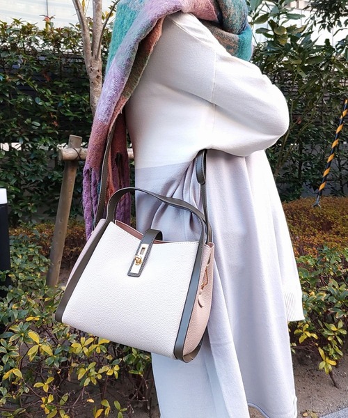 Q（キュー）の「3レイヤーヒネリトート（トートバッグ・レディース・キャメル/アイボリー・ONE SIZE）」の21枚目の写真