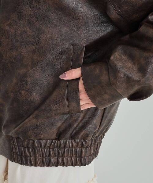 Cutie Blonde（キューティーブロンド）の「【雑誌掲載】レザー調 オーバーブルゾン（ブルゾン・レディース・ブラック/ブラウン系その他・02/03/04）」の16枚目の写真