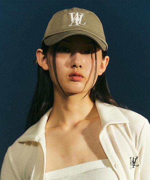 WOOALONG(ウアロン)の「【WOOALONG/ウアロン】signature Logo ball cap / SD5AAC102(キャップ・メンズ・スミクロ/ベージュ/ネイビー/パープル/ブルー系その他/ホワイト/キャメル/グリーン/レッド/ピンク/ブラック・SMALL/MEDIUM)」の9枚目の写真
