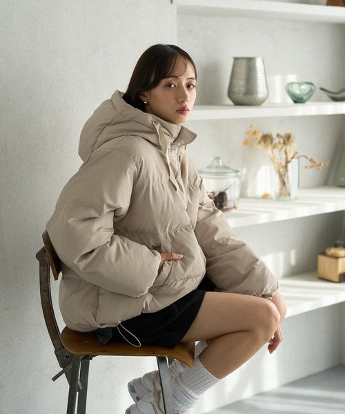 earth music&ecology(アースミュージックアンドエコロジー)の「フーディーパファーブルゾン(ダウンジャケット/コート・レディース・ミント/ベージュ/ブラック/アイボリー・M/L)」の8枚目の写真