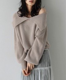 ケープカラーデザインニット
