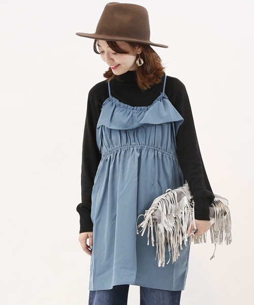 mystic(ミスティック)の「【mystic】クロスキャミワンピース(ワンピース・レディース・キャメル/ブルー/ブラック/グレー・フリ-)」の4枚目の写真