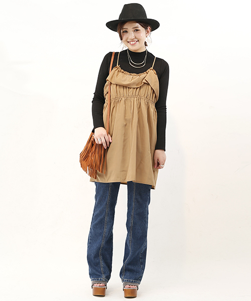 mystic(ミスティック)の「【mystic】クロスキャミワンピース(ワンピース・レディース・キャメル/ブルー/ブラック/グレー・フリ-)」の15枚目の写真