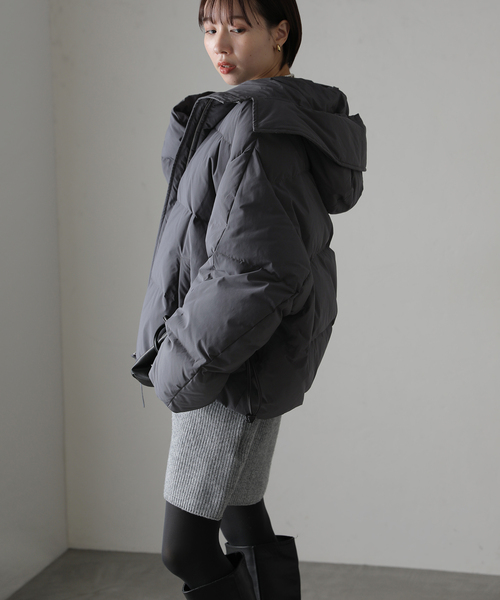 La TOTALITE(ラトータリテ)の「【UPPER HIGHTS/アッパーハイツ】ショートダウン(ダウンジャケット/コート・レディース・グレー/ベージュ/ブラック・FREE)」の19枚目の写真