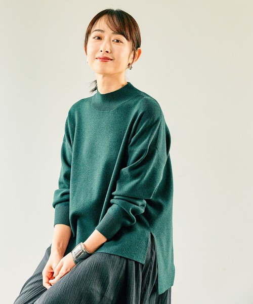 Elura（エルーラ）の「濃密なめらかモックネックプルオーバー/134016（ニット/セーター・レディース・ブラック系その他/フューシャピンク/ブラック/ライトブルー/ライトイエロー/ダークネイビー/グリーン/ホワイト/オレンジ系その他3/ネイビー/ブルー系その他3・MEDIUM/LARGE/SMALL）」の5枚目の写真