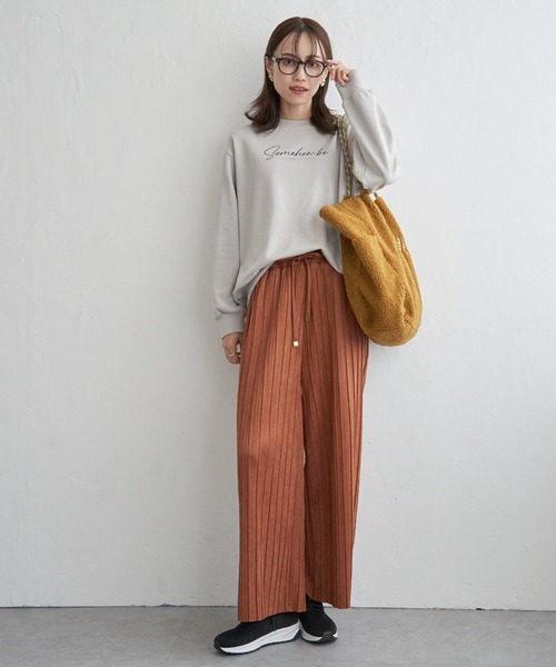ikka（イッカ）の「【親子コーデ】スエードライクプリーツワイドパンツ（その他パンツ・レディース・オフホワイト/チャコールグレー/グリーン/オレンジ/モカ・S/M/L）」の16枚目の写真