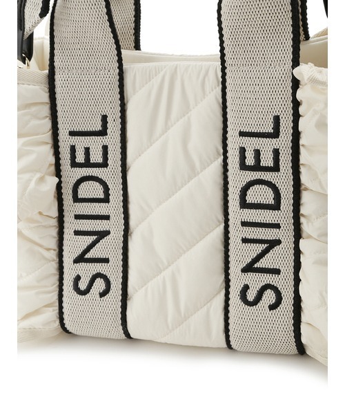 SNIDEL（スナイデル）の「フリルキルティングロゴバッグ
