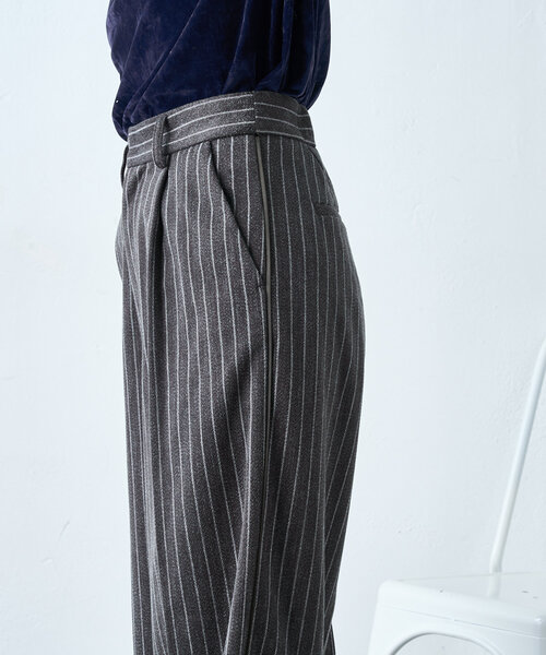 w closet(ダブルクローゼット)の「ストライプラインパンツ(その他パンツ・レディース・ブラウン/カーキ/ブラック・FREE)」の12枚目の写真