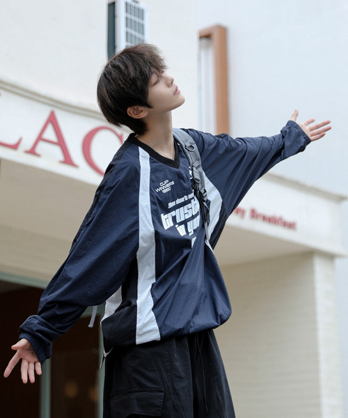 neos(ネオス)の「【neos】ルーズシルエット ドローコード ナイロン ゲーム プルオーバー シャツ(スウェット・メンズ・ブラック/ホワイト/ネイビー・MEDIUM/LARGE)」の14枚目の写真