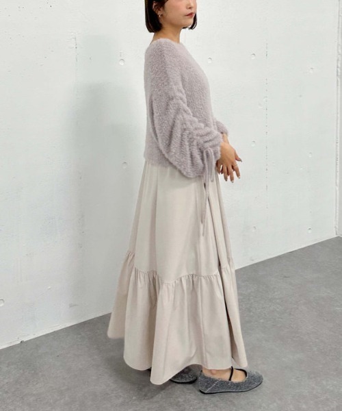 archives(アルシーヴ)の「ラメフェザー透かしドロストニット×ティアードキャミOPSET(ワンピース・レディース・グレイッシュベージュ/アイボリー/ブルー・MEDIUM)」の17枚目の写真