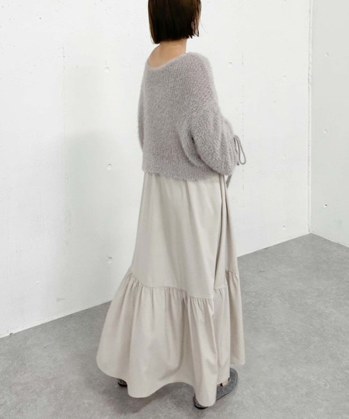 archives(アルシーヴ)の「ラメフェザー透かしドロストニット×ティアードキャミOPSET(ワンピース・レディース・グレイッシュベージュ/アイボリー/ブルー・MEDIUM)」の18枚目の写真