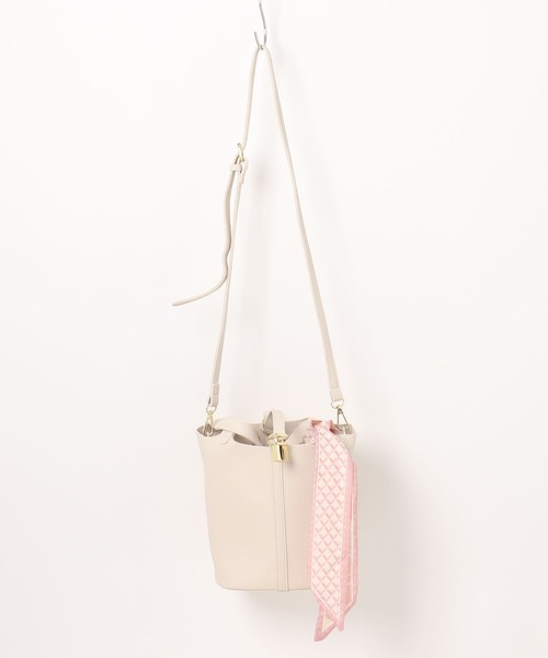 L LABEL（エルラベル）の「ポーチ＆リボン付ロックチャームバケットバッグ（ショルダーバッグ・レディース・ブラック/ホワイト/ピンク・FREE）」の20枚目の写真