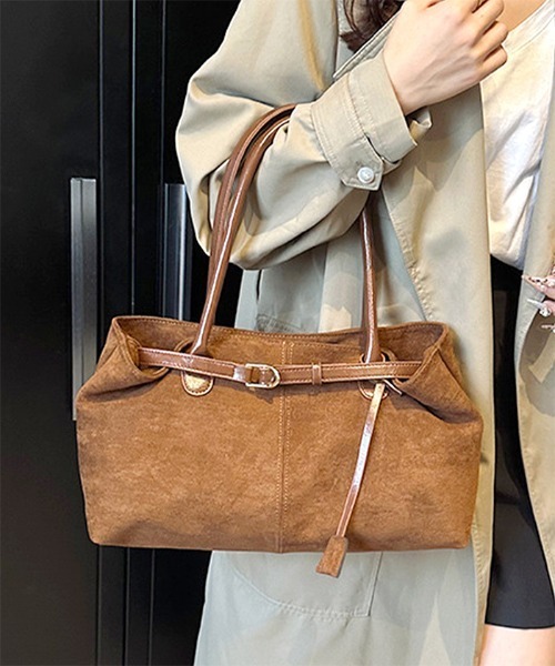 Futier land（フューティアランド）の「スエード風ベルトデザインバッグ（ハンドバッグ・レディース・ブラック/キャメル・FREE）」の2枚目の写真