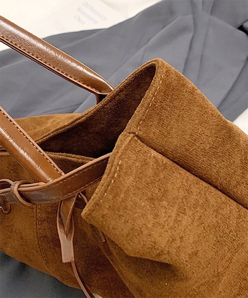 Futier land（フューティアランド）の「スエード風ベルトデザインバッグ（ハンドバッグ・レディース・ブラック/キャメル・FREE）」の6枚目の写真