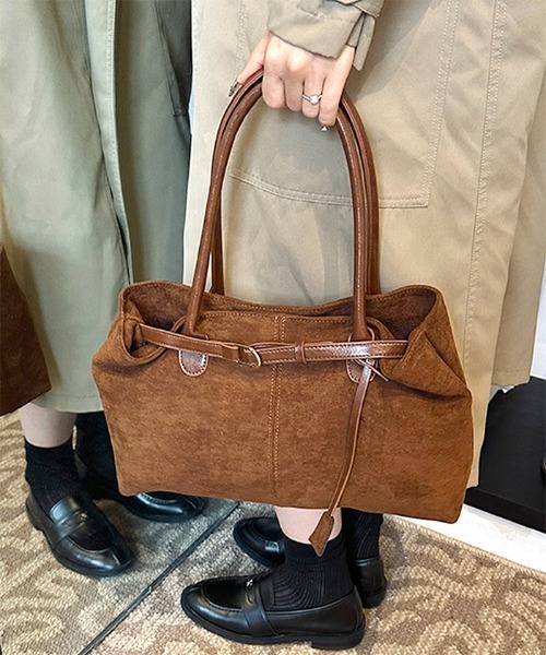 Futier land（フューティアランド）の「スエード風ベルトデザインバッグ（ハンドバッグ・レディース・ブラック/キャメル・FREE）」の11枚目の写真