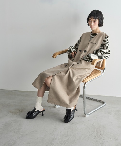 THE YOn（ザヨン）の「ビッグタッセルローファーミュール（サンダル・レディース・シルバー/ベージュ/ブラック・37/38/39）」の10枚目の写真