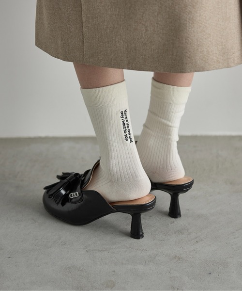 THE YOn（ザヨン）の「ビッグタッセルローファーミュール（サンダル・レディース・シルバー/ベージュ/ブラック・37/38/39）」の8枚目の写真