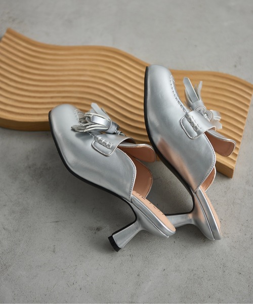 THE YOn（ザヨン）の「ビッグタッセルローファーミュール（サンダル・レディース・シルバー/ベージュ/ブラック・37/38/39）」の16枚目の写真