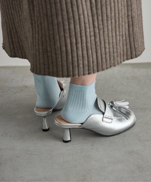 THE YOn（ザヨン）の「ビッグタッセルローファーミュール（サンダル・レディース・シルバー/ベージュ/ブラック・37/38/39）」の18枚目の写真