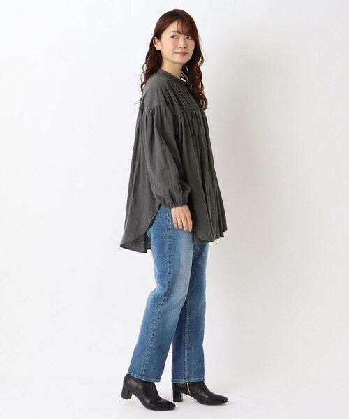 one'sterrace（ワンズテラス）の「【ワンズテラスオリジナル】フロントシャーリングチュニック（チュニック・レディース・アイボリー系8/グレー系その他7/レッド系9・02）」の7枚目の写真